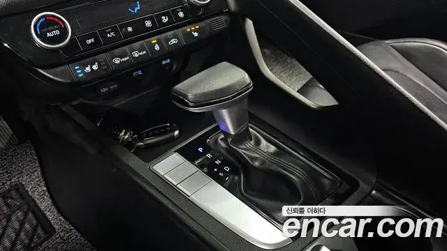 Hyundai The New Avante Hybrid 2022 — ფოტო 12/20