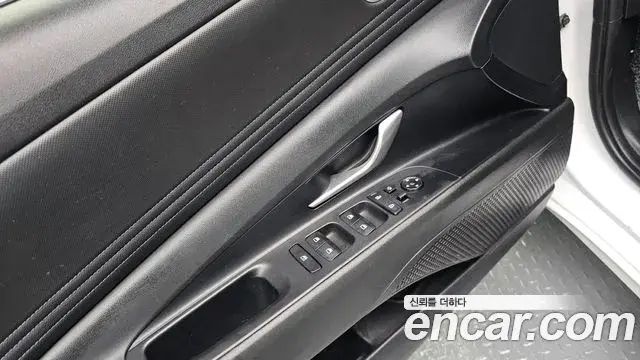Hyundai The New Avante Hybrid 2022 — ფოტო 8/20