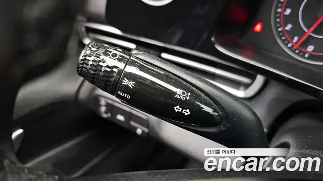 Hyundai The New Avante Hybrid 2022 — ფოტო 18/20