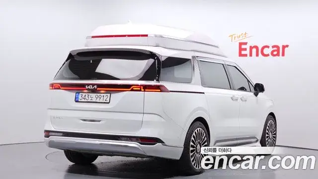 Kia Carnival 2023 — Şəkil 16/20