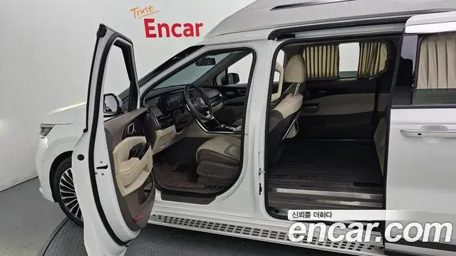 Kia Carnival 2023 — Şəkil 2/20