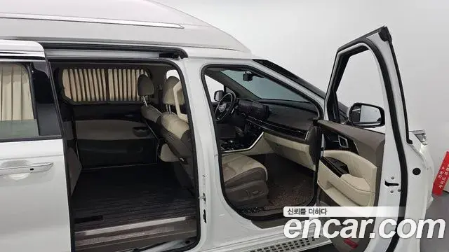 Kia Carnival 2023 — Şəkil 4/20