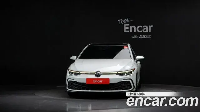 Volkswagen Golf 2023 — ფოტო 13/20