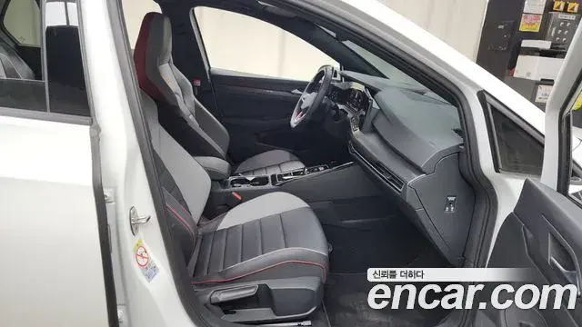 Volkswagen Golf 2023 — ფოტო 1/20