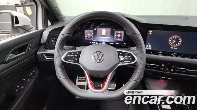 Volkswagen Golf 2023 — ფოტო 14/20