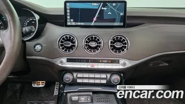 Kia Stinger Meister 2022 — ფოტო 1/20