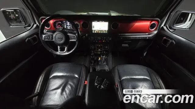 Jeep Wrangler 2018 — ფოტო 14/20