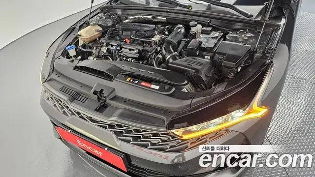 Kia K5 2021 — Şəkil 16/20