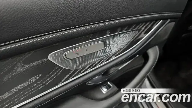 Mercedes-Benz CLS-Class 2020 — Фото 17/20