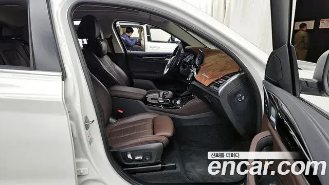 BMW X4 2023 — Photo 6/20