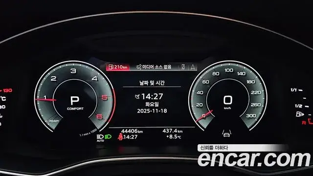 Audi A6 2022 — ფოტო 16/20