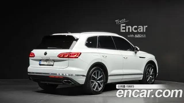 Volkswagen Touareg 2022 — Şəkil 11/20