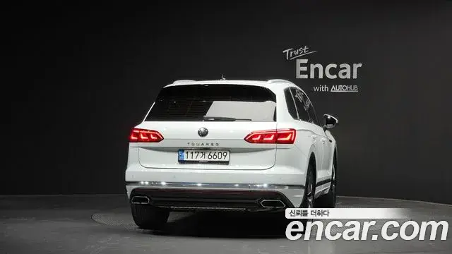 Volkswagen Touareg 2022 — Şəkil 12/20