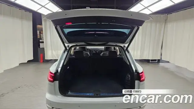 Volkswagen Touareg 2022 — Şəkil 20/20