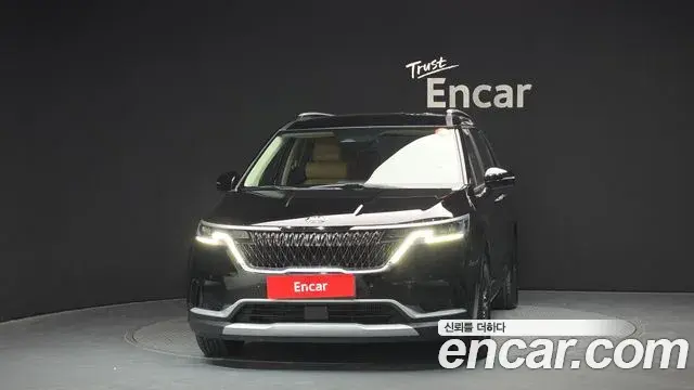 Kia Carnival 2021 — Фото 3/20