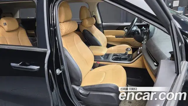 Kia Carnival 2021 — Фото 12/20