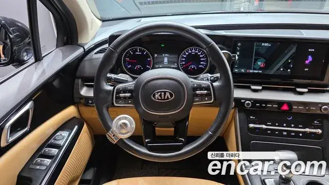 Kia Carnival 2021 — Фото 13/20