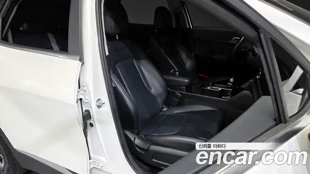 Kia Sportage 2022 — ფოტო 12/20