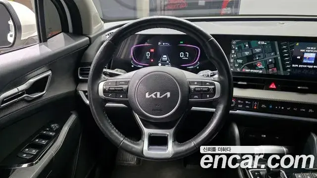 Kia Sportage 2022 — ფოტო 19/20