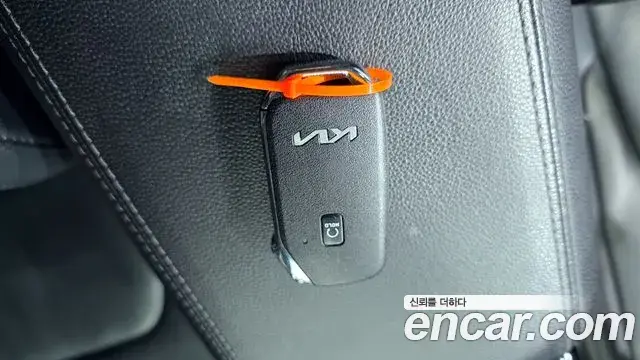 Kia Sportage 2022 — ფოტო 3/20