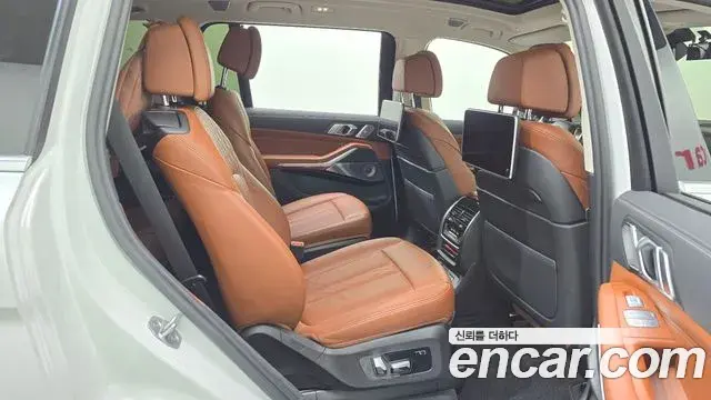 BMW X7 2022 — Şəkil 16/20