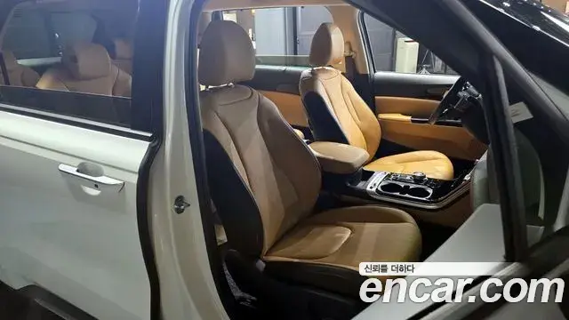 Kia Carnival 2022 — ფოტო 10/20