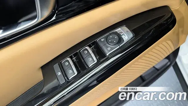Kia Carnival 2022 — ფოტო 14/20