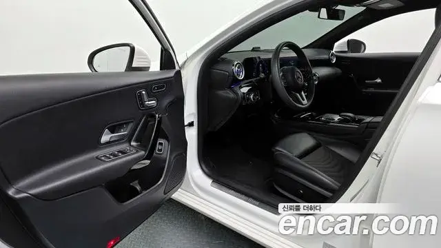 Mercedes-Benz A-Class 2020 — Şəkil 9/20