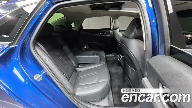 Kia K5 2020 — ფოტო 2/20