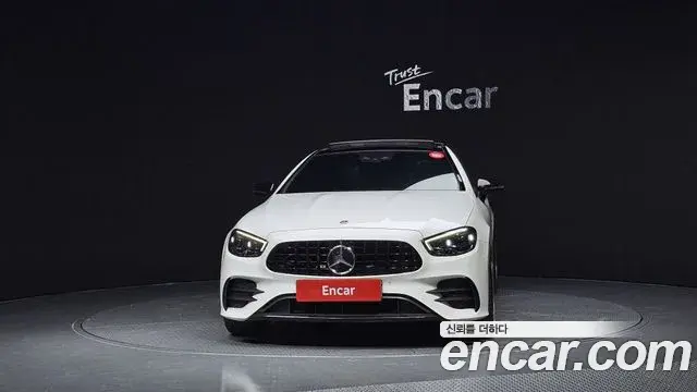 Mercedes-Benz E-Class 2021 — Фото 3/20