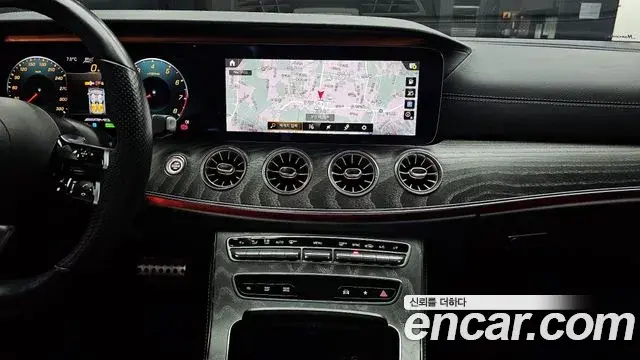Mercedes-Benz E-Class 2021 — Фото 14/20