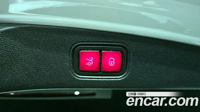 Mercedes-Benz E-Class 2021 — Фото 20/20