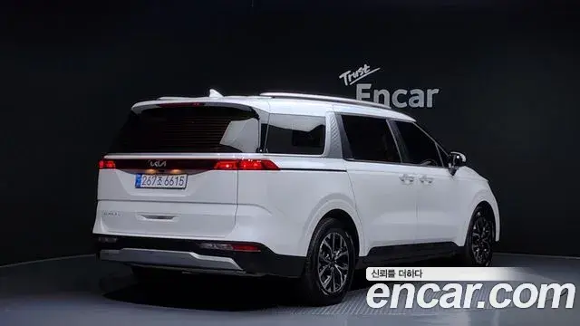 Kia Carnival 2021 — Фото 2/20