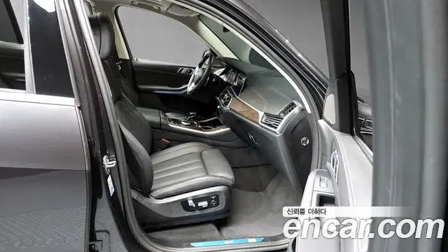 BMW X5 2021 — Photo 16/20