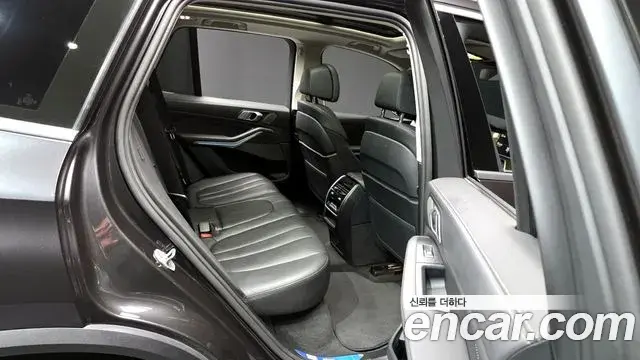 BMW X5 2021 — Photo 20/20