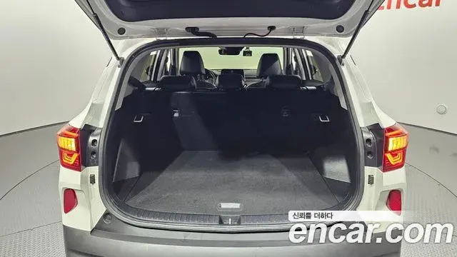 Kia Seltos 2021 — ფოტო 15/20