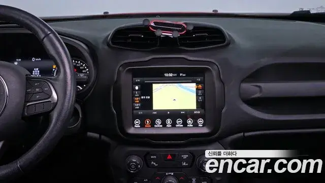 Jeep Renegade 2019 — Фото 14/20