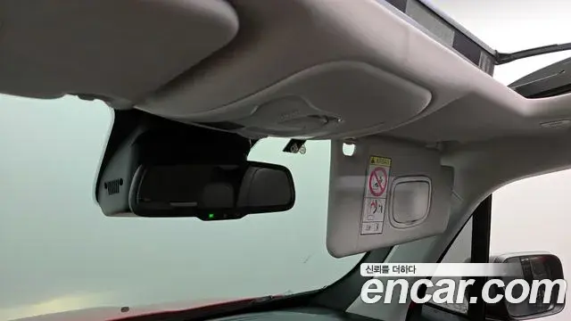 Jeep Renegade 2019 — Фото 18/20