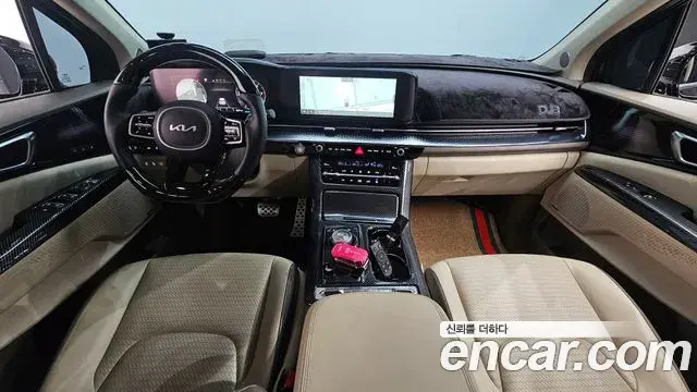 Kia Carnival 2021 — Şəkil 17/20