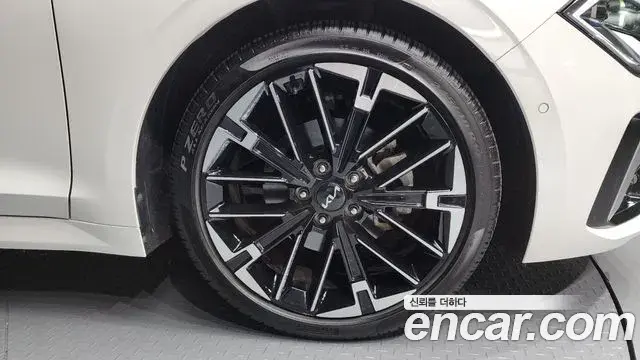 Kia K5 2024 — Şəkil 19/20