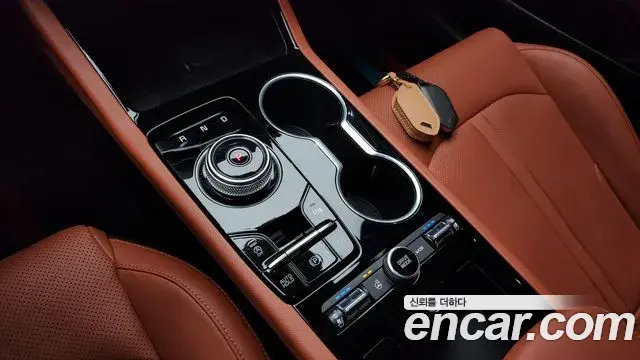 Kia K5 2024 — Şəkil 10/20