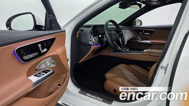 Mercedes-Benz E-Class 2024 — Photo 18/20