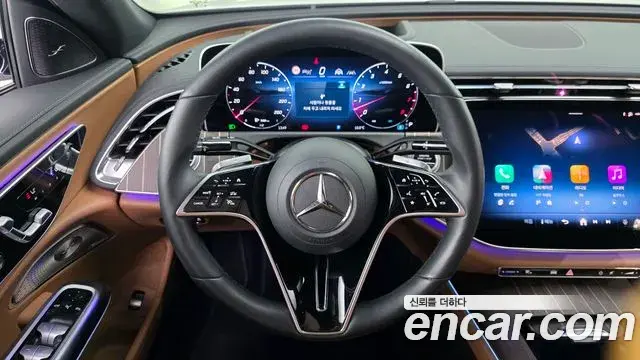 Mercedes-Benz E-Class 2024 — Photo 4/20
