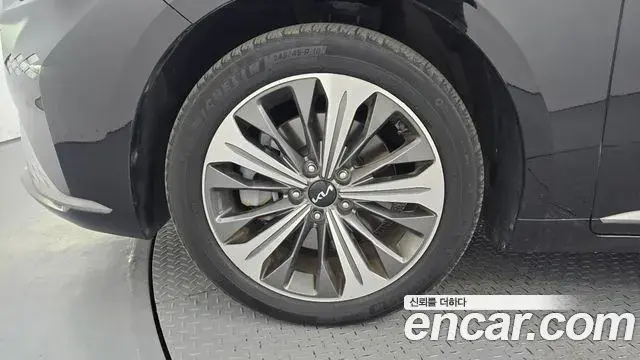 Kia K8 2021 — Photo 2/20