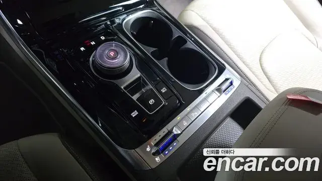 Kia Carnival 2022 — Фото 9/20