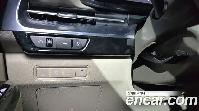 Kia Carnival 2022 — Фото 17/20