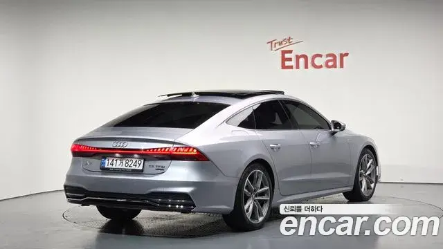 Audi A7 2020 — ფოტო 16/20