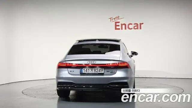 Audi A7 2020 — ფოტო 19/20