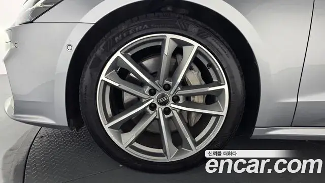 Audi A7 2020 — ფოტო 11/20