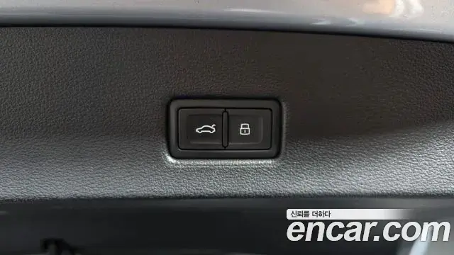 Audi A7 2020 — ფოტო 4/20